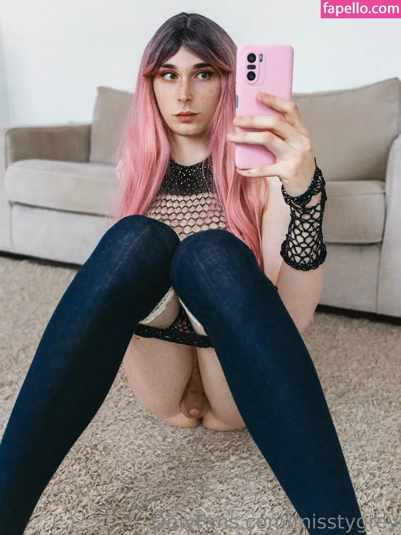 MisstyGrey Onlyfans Photo Gallery 