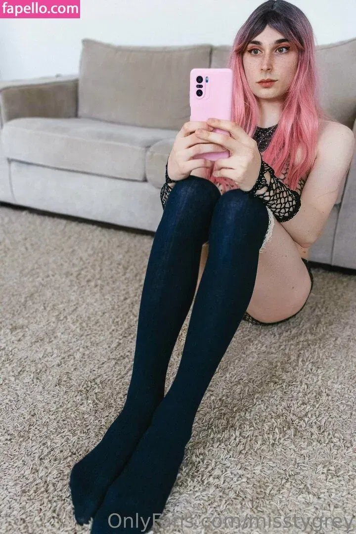 MisstyGrey Onlyfans Photo Gallery 