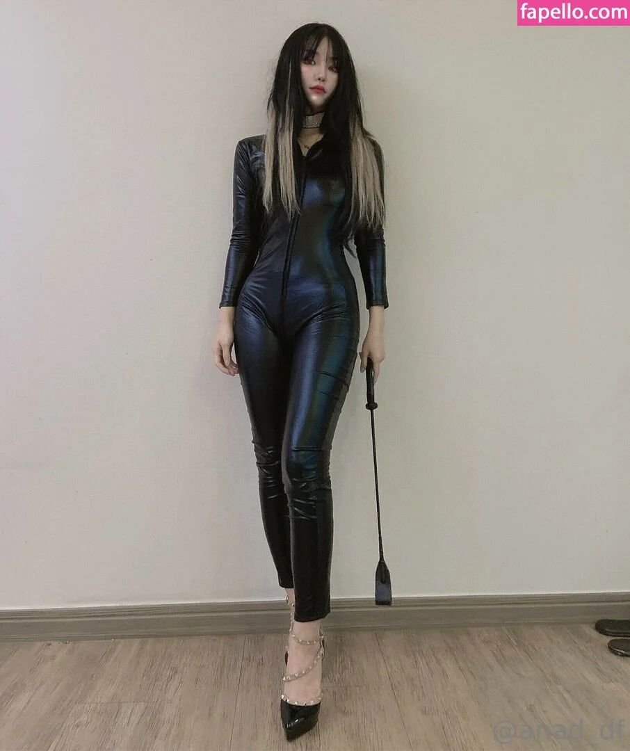 Korean Femdom Onlyfans Photo Gallery 