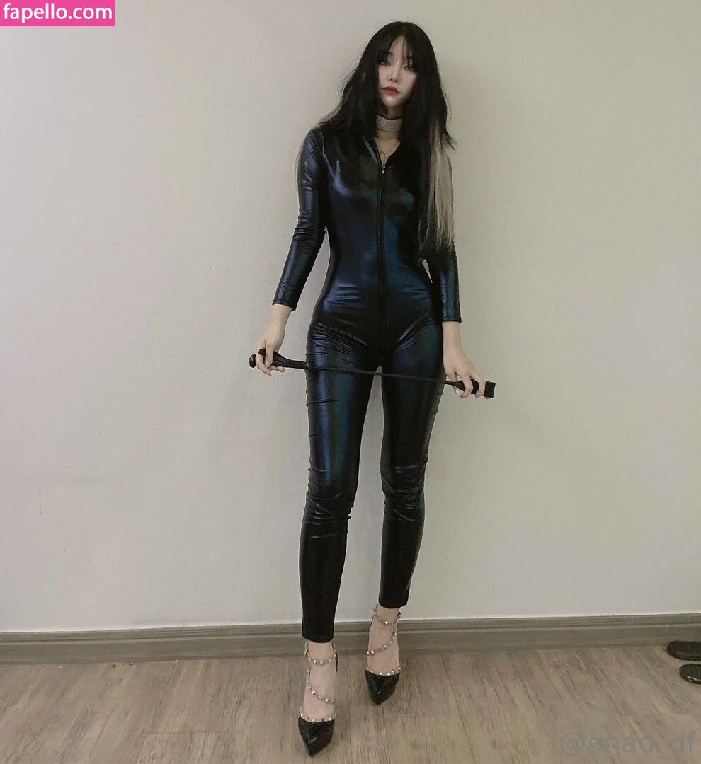 Korean Femdom Onlyfans Photo Gallery 