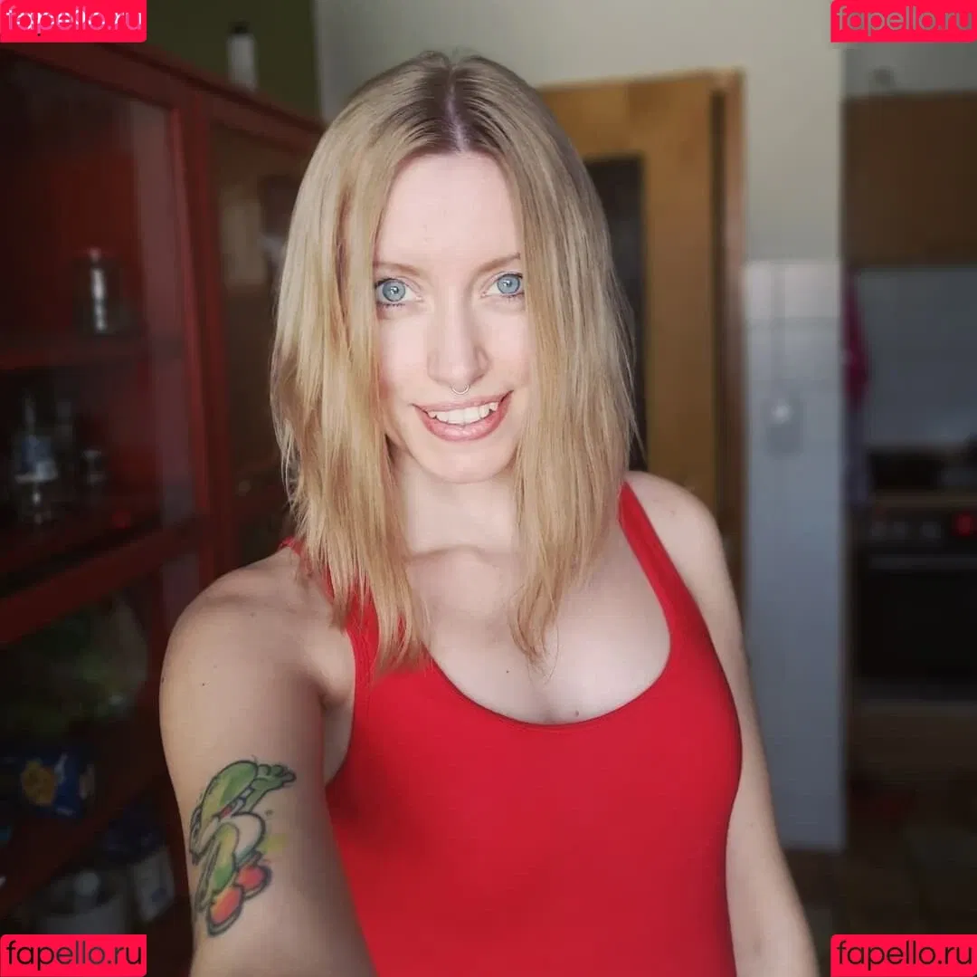 einfachsonina Onlyfans Photo Gallery 
