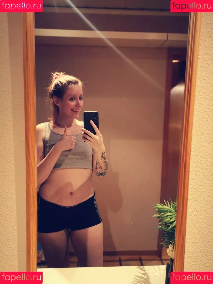 einfachsonina Onlyfans Photo Gallery 
