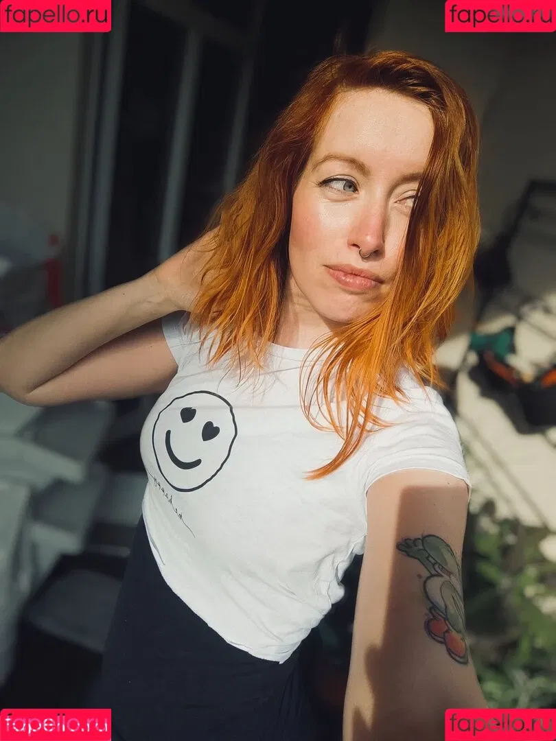 einfachsonina Onlyfans Photo Gallery 