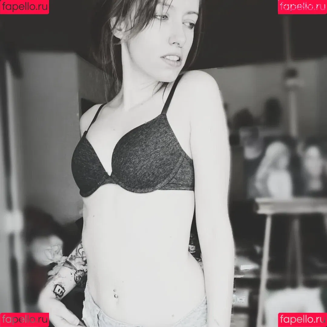 einfachsonina Onlyfans Photo Gallery 