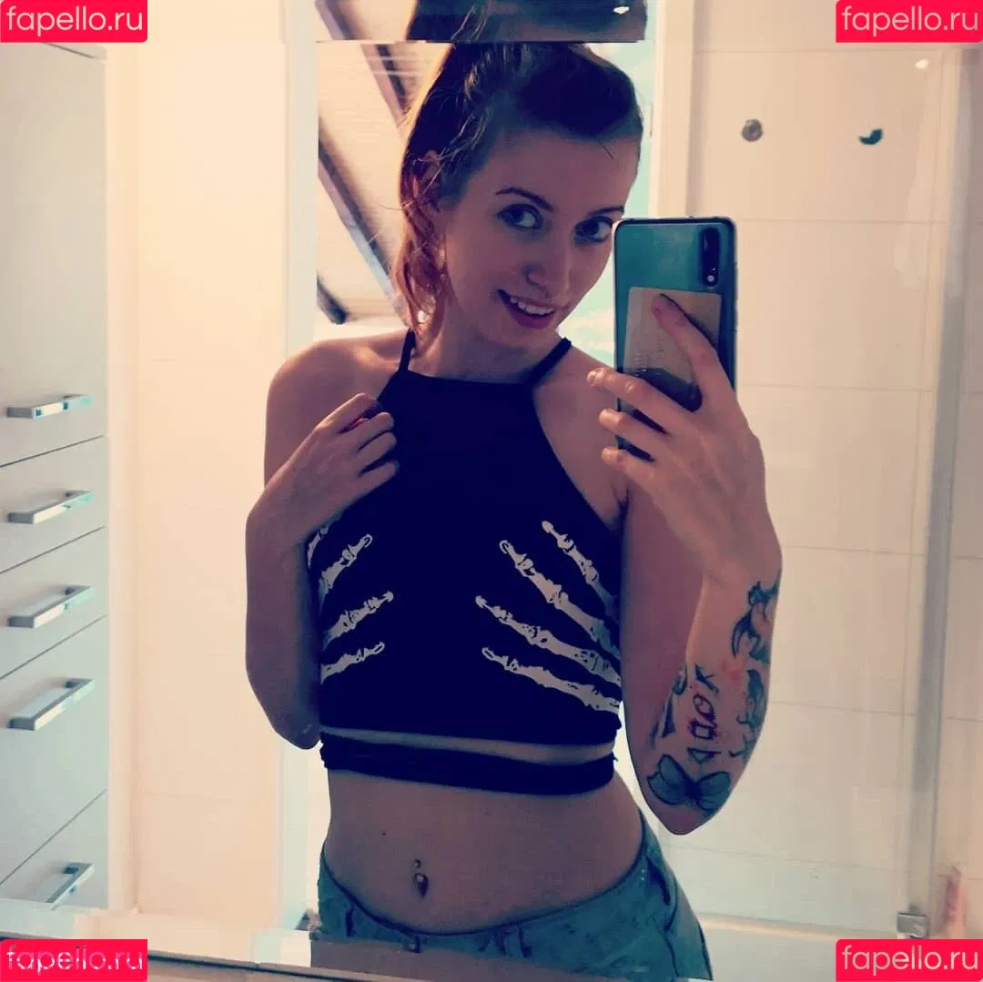 einfachsonina Onlyfans Photo Gallery 