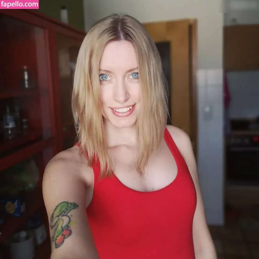 einfachsonina Onlyfans Photo Gallery 