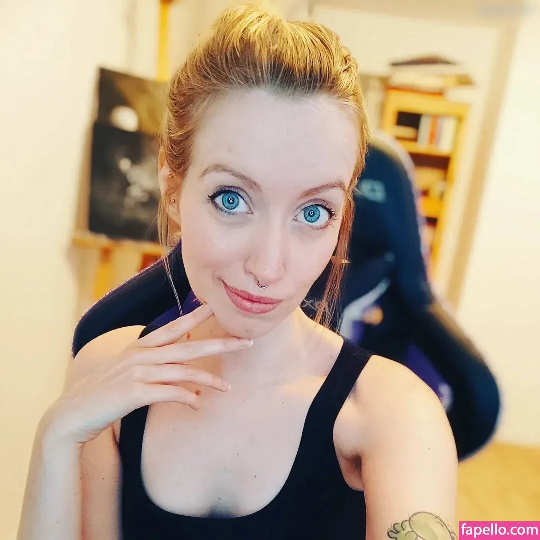 einfachsonina Onlyfans Photo Gallery 