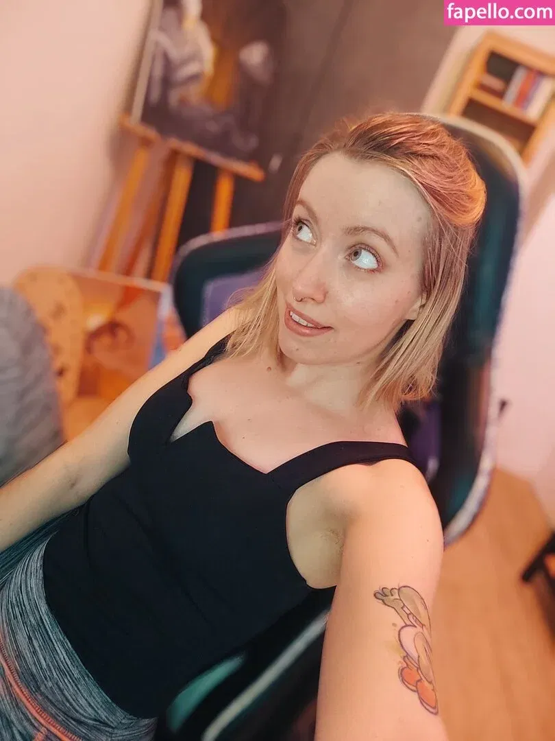 einfachsonina Onlyfans Photo Gallery 