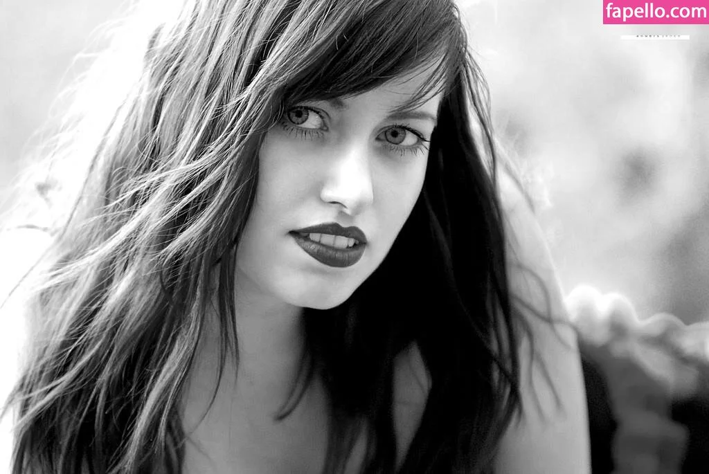 einfachsonina Onlyfans Photo Gallery 