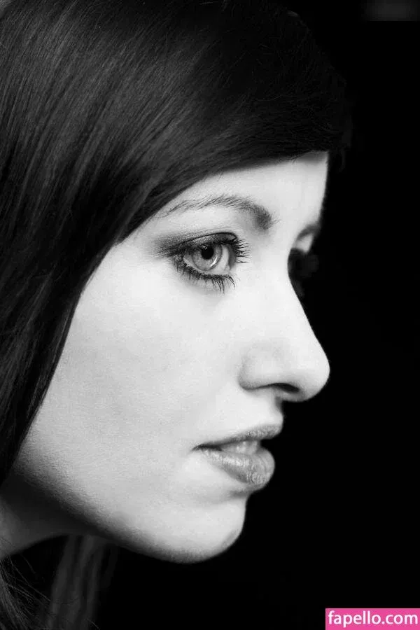 einfachsonina Onlyfans Photo Gallery 