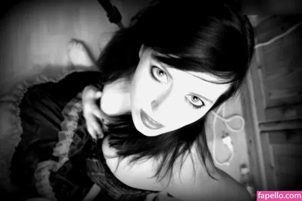 einfachsonina Onlyfans Photo Gallery 