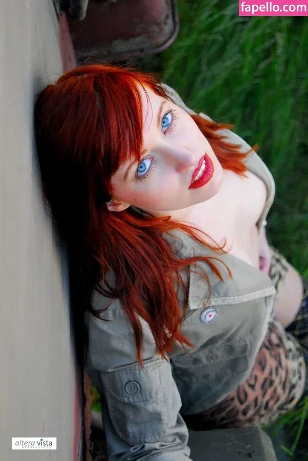 einfachsonina Onlyfans Photo Gallery 