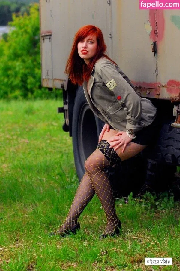 einfachsonina Onlyfans Photo Gallery 