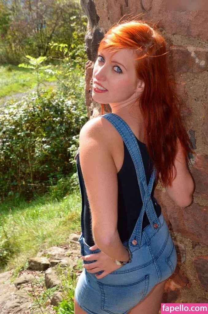 einfachsonina Onlyfans Photo Gallery 