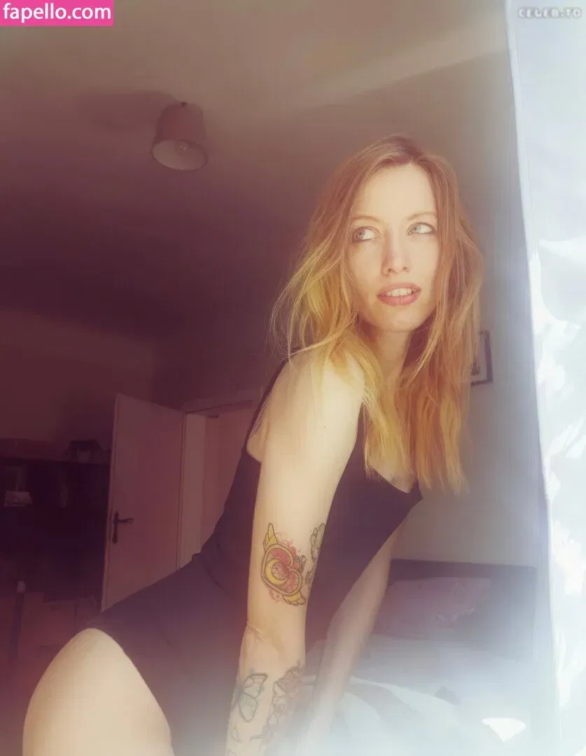 einfachsonina Onlyfans Photo Gallery 