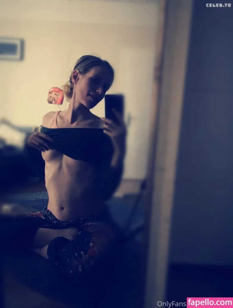 einfachsonina Onlyfans Photo Gallery 