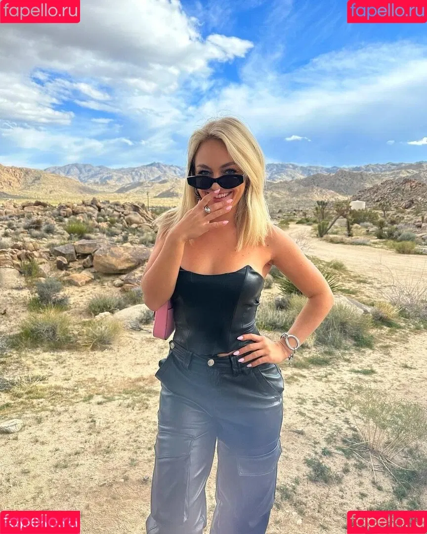 Anuschka van Lent Onlyfans Photo Gallery 