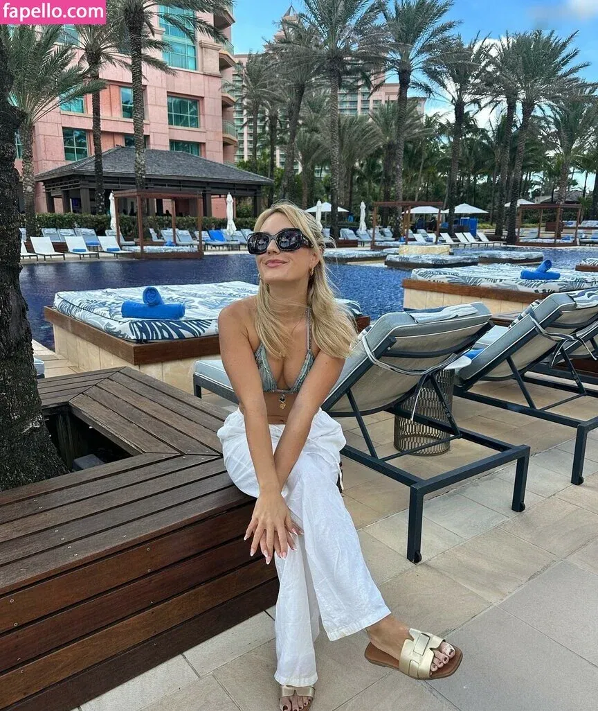 Anuschka van Lent Onlyfans Photo Gallery 