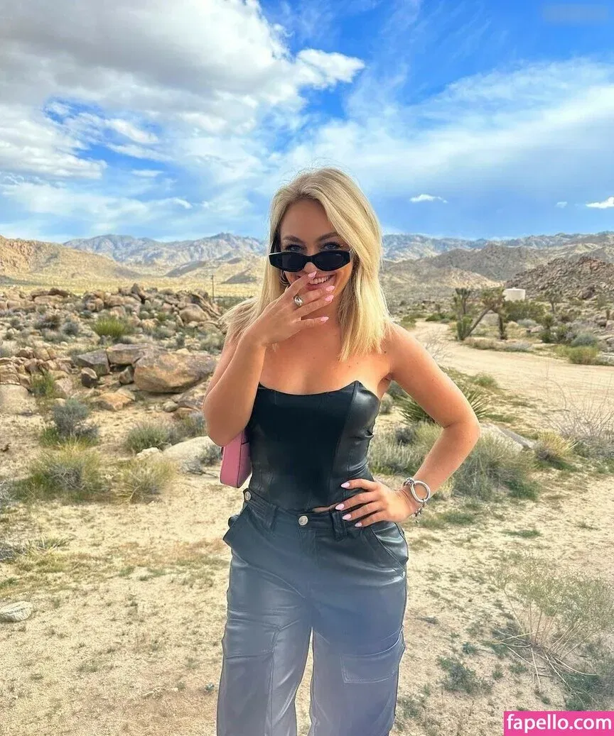 Anuschka van Lent Onlyfans Photo Gallery 