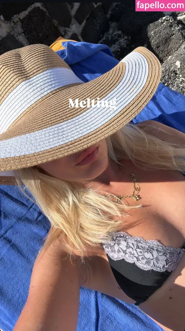 Anuschka van Lent Onlyfans Photo Gallery 