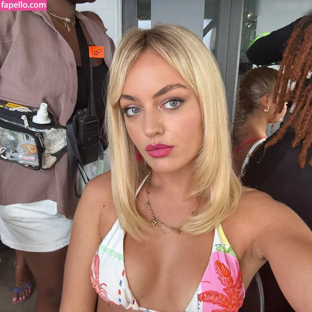 Anuschka van Lent Onlyfans Photo Gallery 