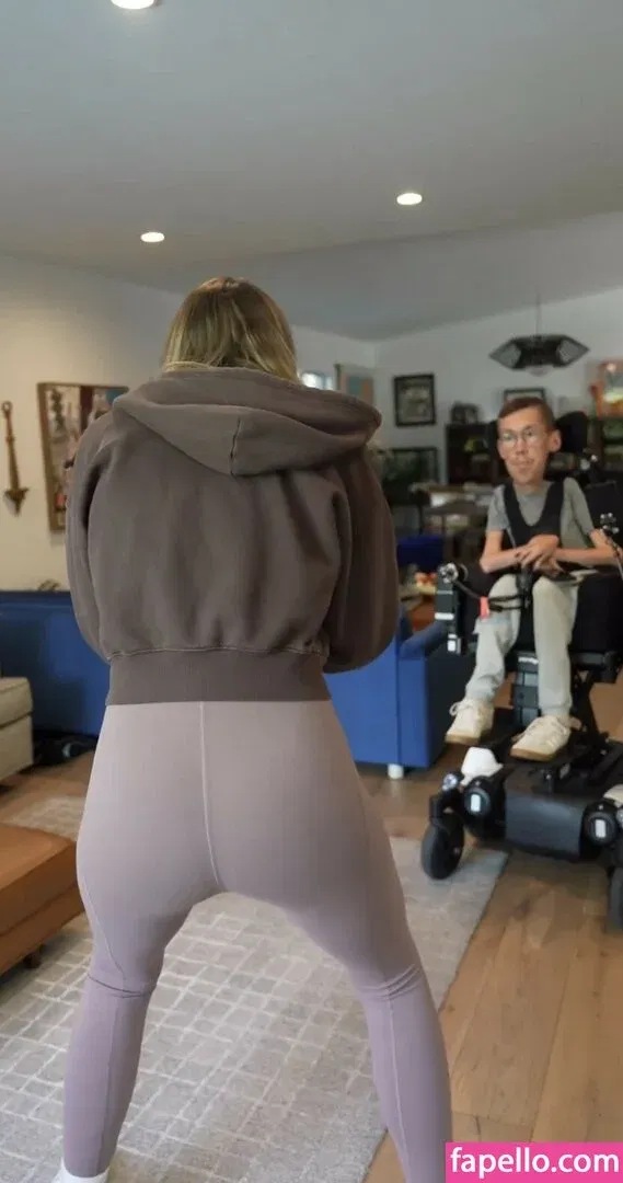 Hannah Alyward Onlyfans Photo Gallery 