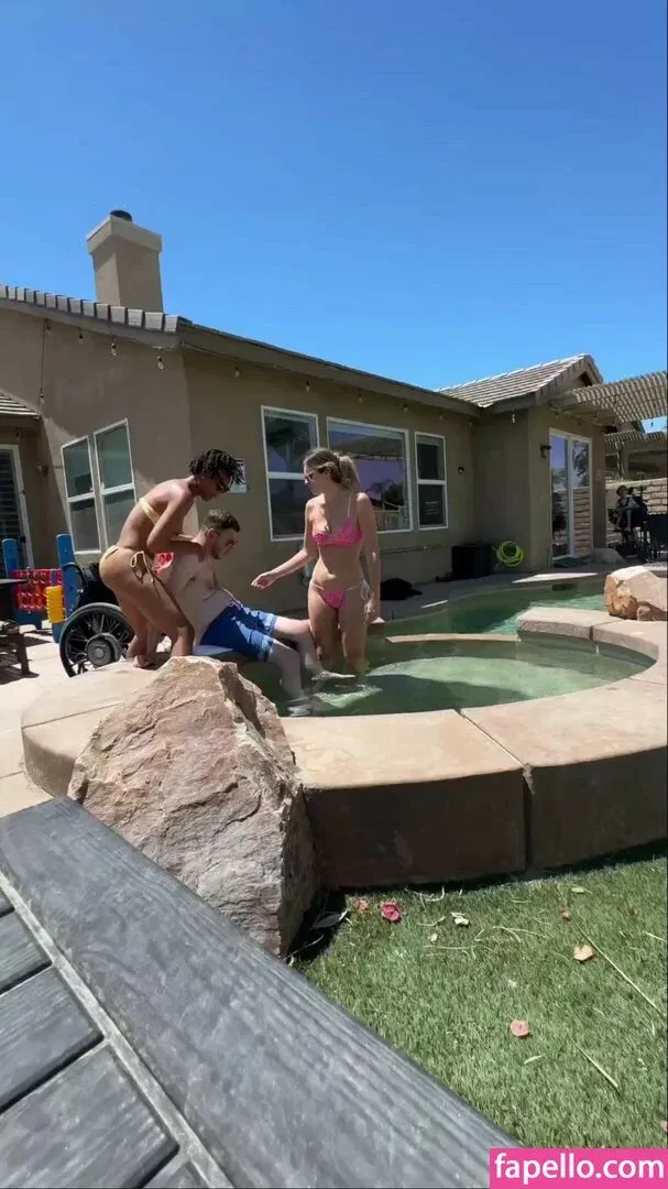 Hannah Alyward Onlyfans Photo Gallery 