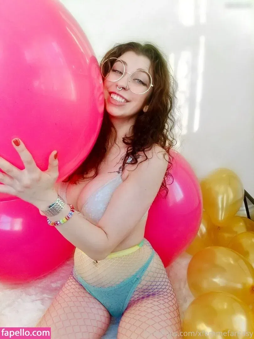 Kimmi & Vivi Onlyfans Photo Gallery 