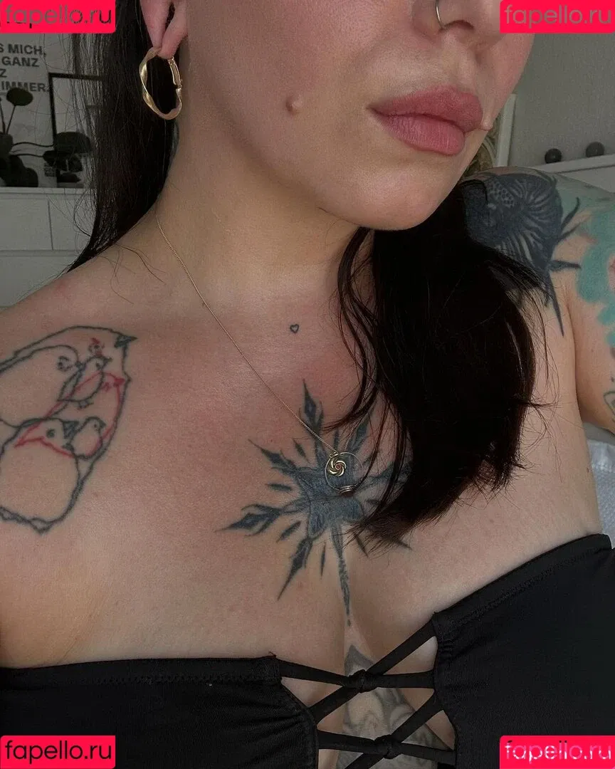 Miezekatz Caro Onlyfans Photo Gallery 