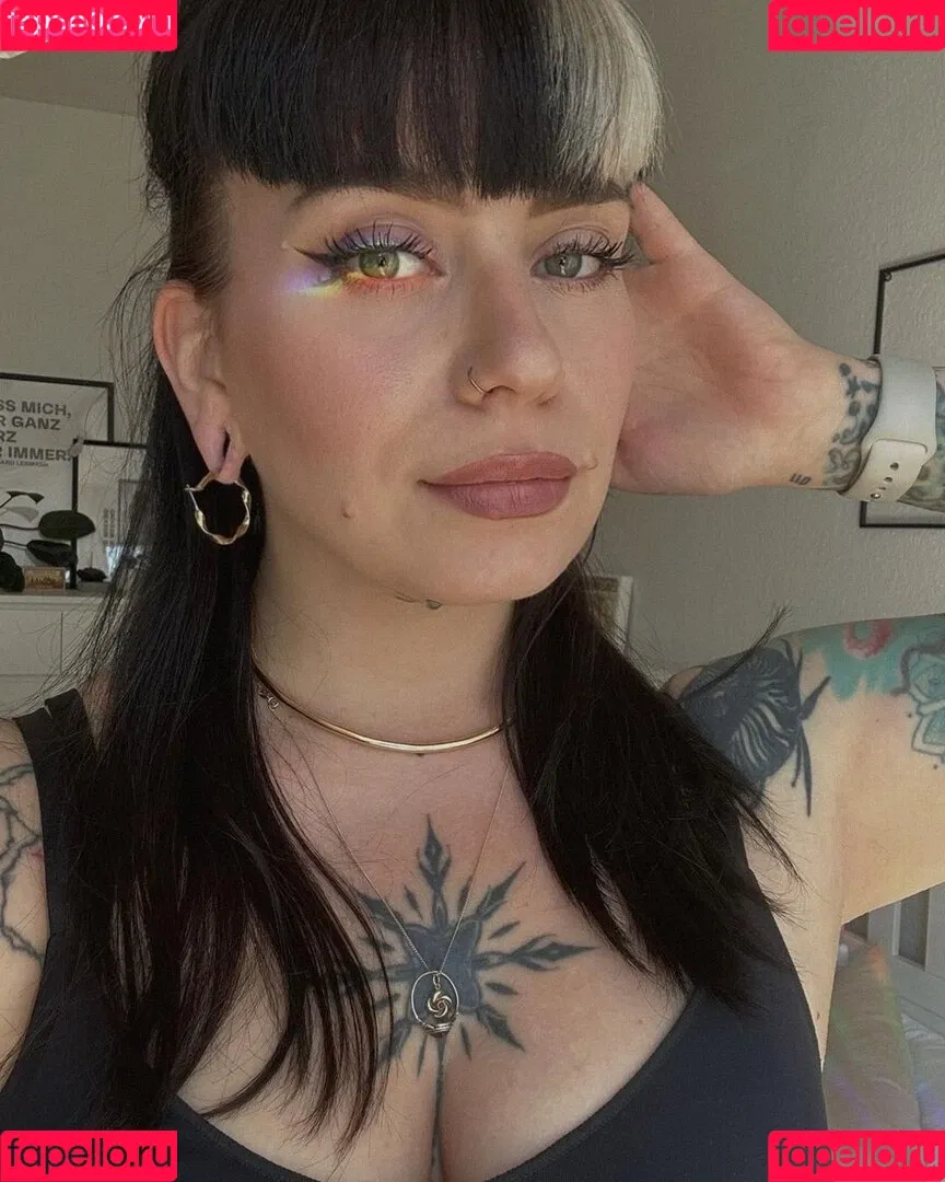 Miezekatz Caro Onlyfans Photo Gallery 