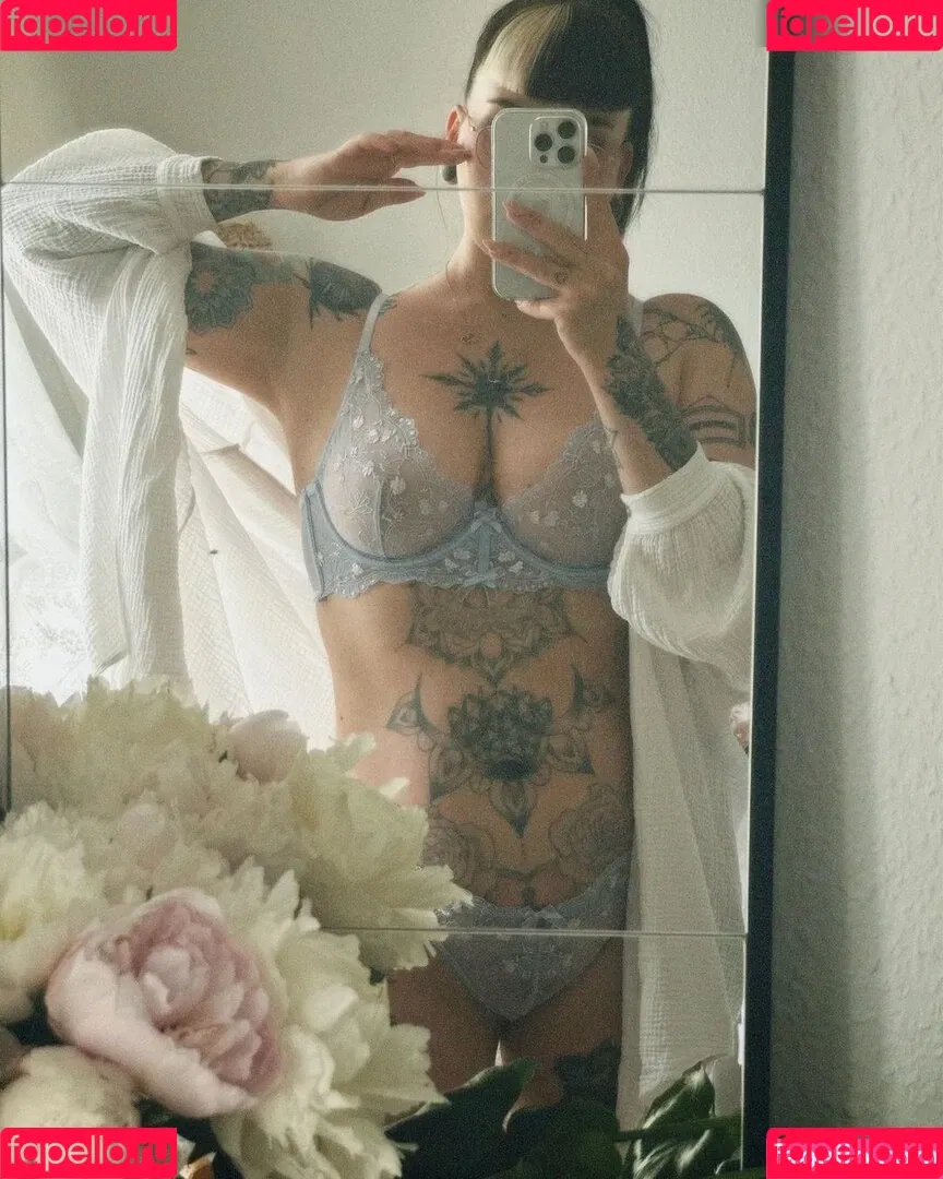 Miezekatz Caro Onlyfans Photo Gallery 
