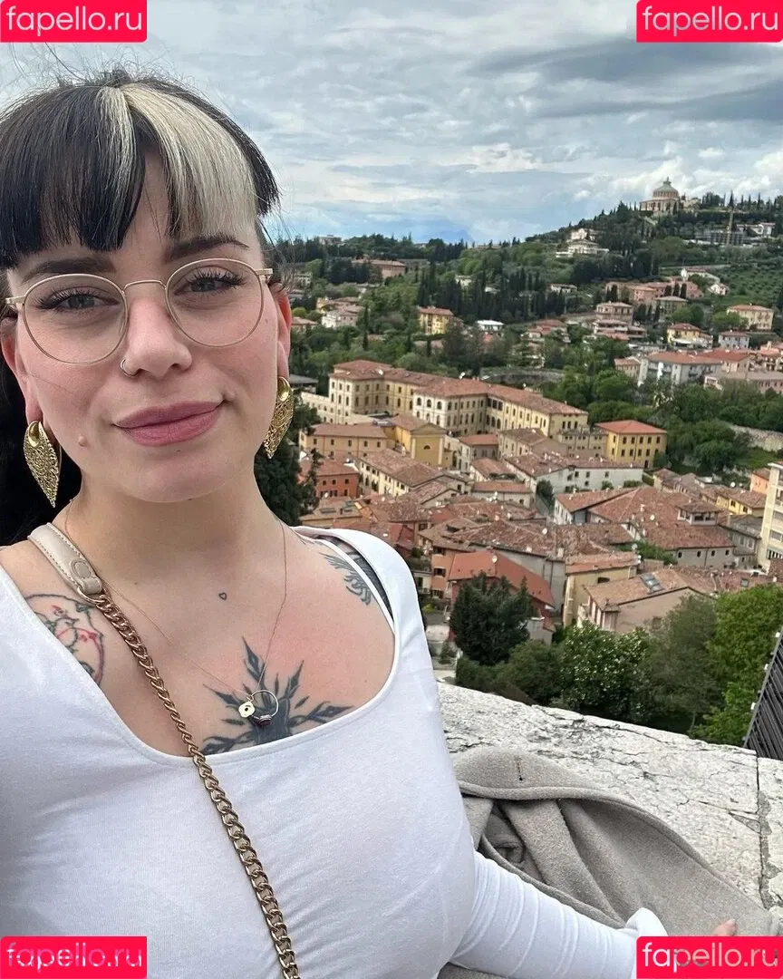 Miezekatz Caro Onlyfans Photo Gallery 