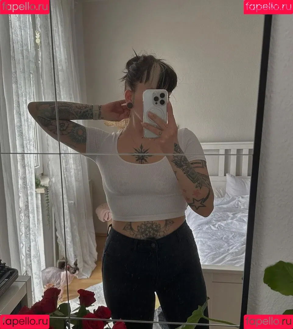 Miezekatz Caro Onlyfans Photo Gallery 