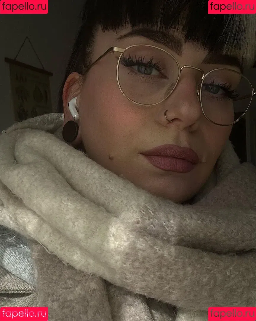 Miezekatz Caro Onlyfans Photo Gallery 
