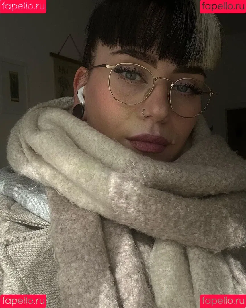 Miezekatz Caro Onlyfans Photo Gallery 