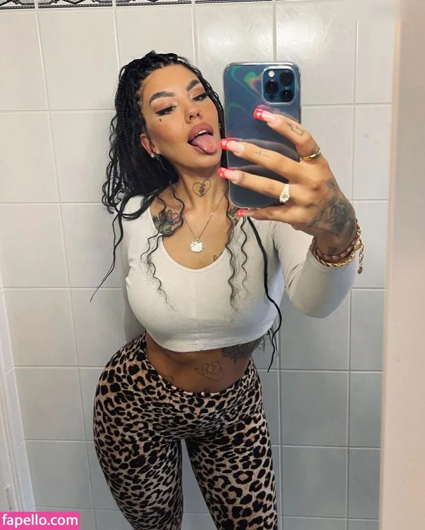 Eyannaaa Onlyfans Photo Gallery 