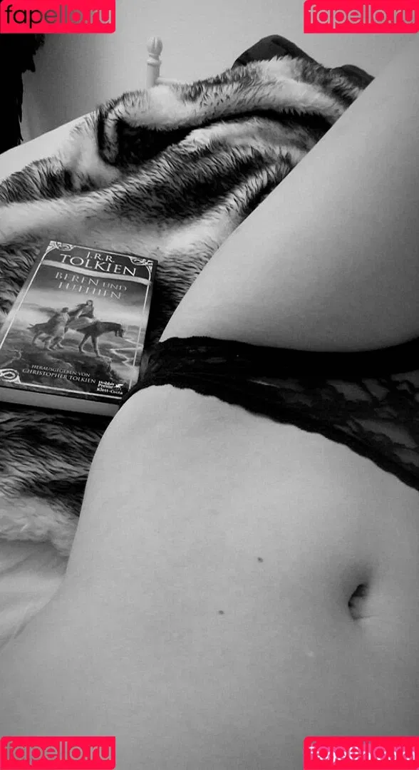 Tinuvielx / xLuthien Onlyfans Photo Gallery 