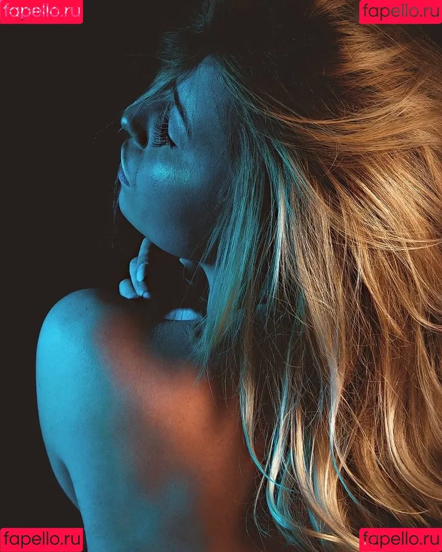 Tinuvielx / xLuthien Onlyfans Photo Gallery 