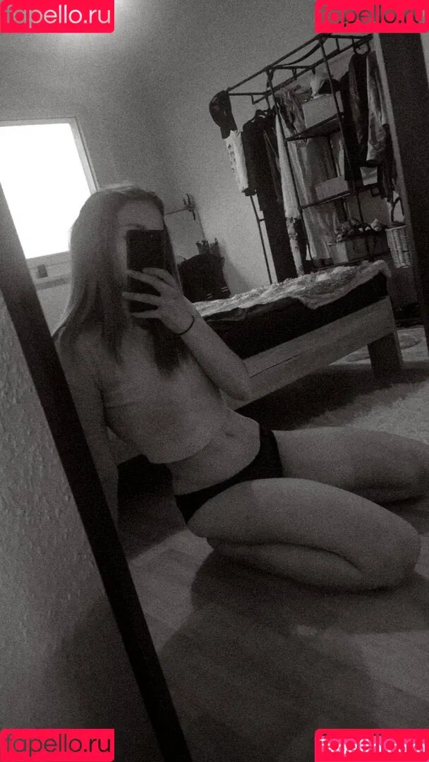 Tinuvielx / xLuthien Onlyfans Photo Gallery 