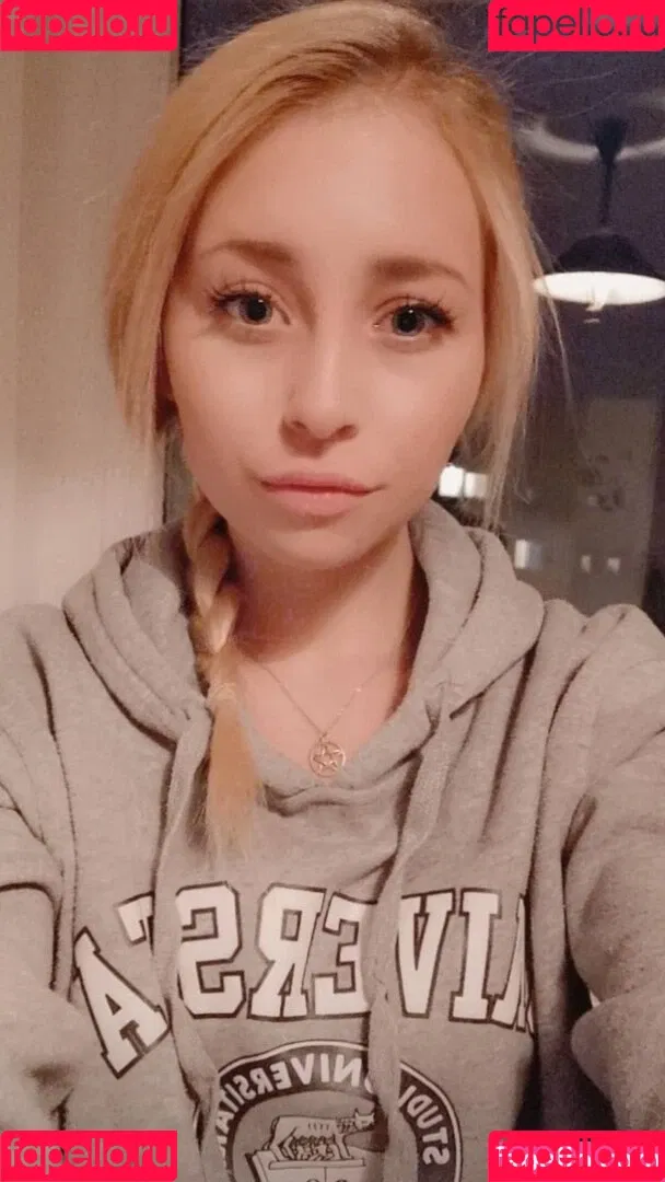 Tinuvielx / xLuthien Onlyfans Photo Gallery 