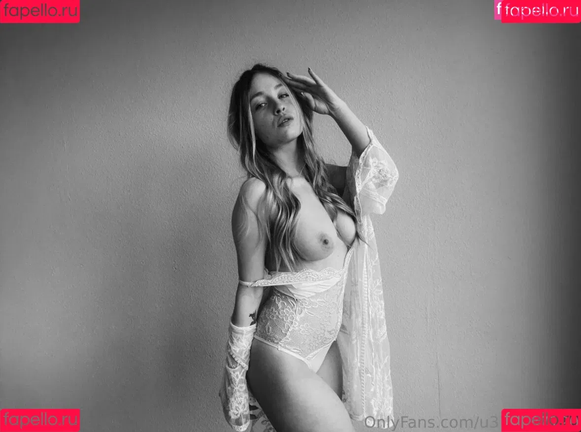 Tinuvielx / xLuthien Onlyfans Photo Gallery 