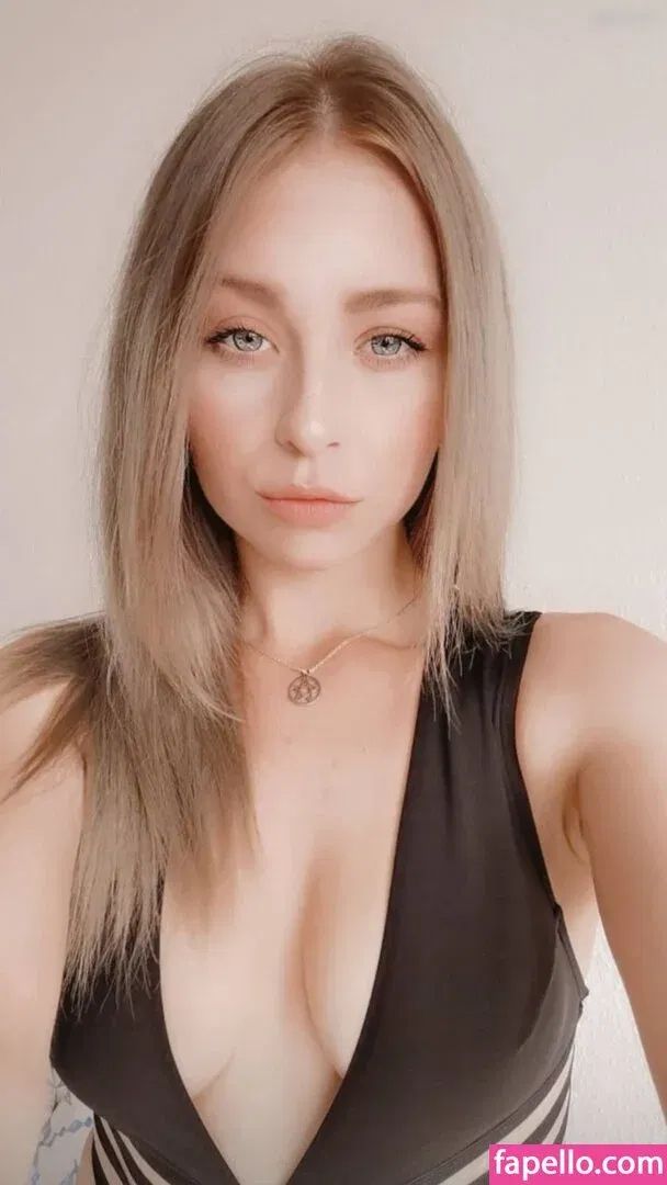 Tinuvielx / xLuthien Onlyfans Photo Gallery 