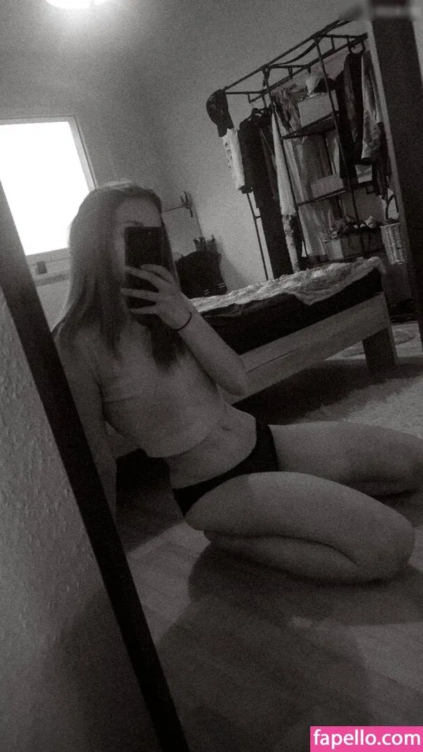 Tinuvielx / xLuthien Onlyfans Photo Gallery 