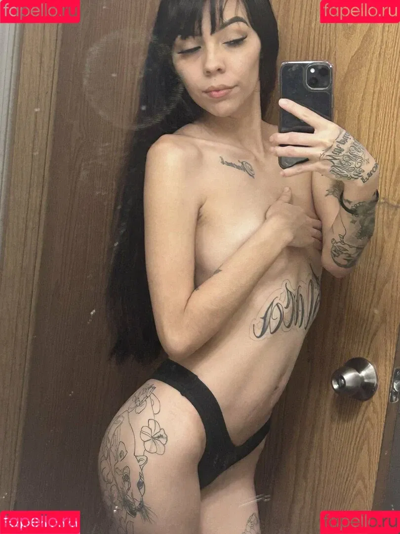 eatmjsbombpussc Onlyfans Photo Gallery 
