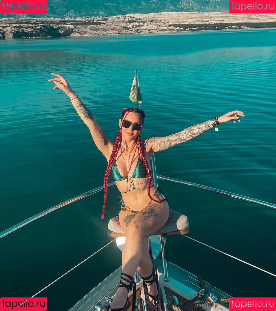 Aline Jost Diraimondo Onlyfans Photo Gallery 