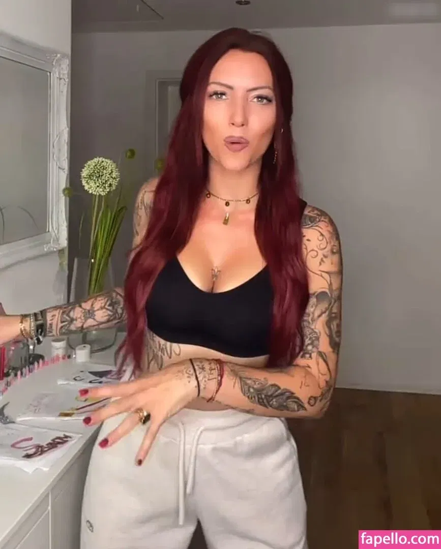 Aline Jost Diraimondo Onlyfans Photo Gallery 