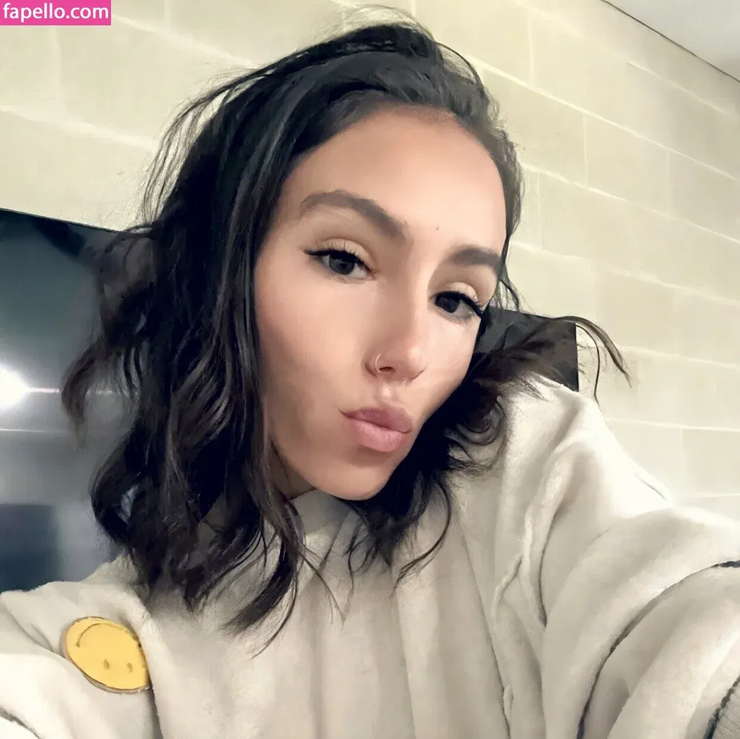 itsannarain Onlyfans Photo Gallery 