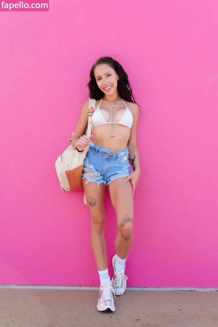 itsannarain Onlyfans Photo Gallery 