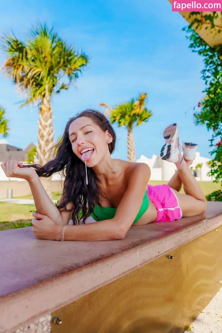 itsannarain Onlyfans Photo Gallery 