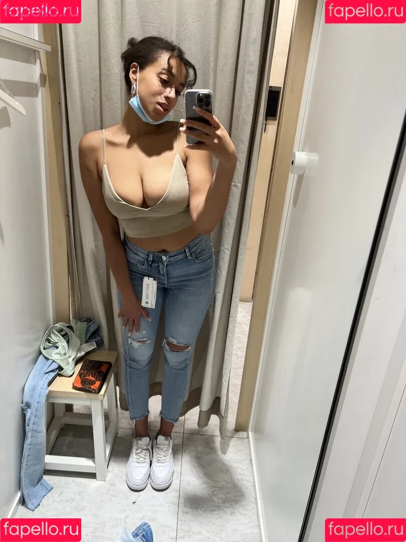 Naomi Berlin Onlyfans Photo Gallery 